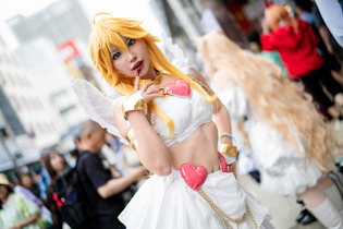 【コスプレ】アニメ「パンスト」の人気キャラ、パンティの美くびれに注目！挑発的なポーズもお手の物な関西美女レイヤー【写真9枚】 画像